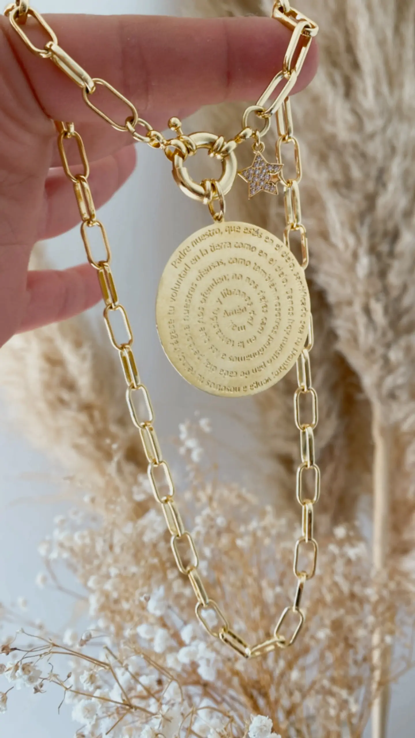 Collar Medallón Padre Nuestro Gold 3