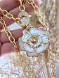 Collar Maxi Camelia Nácar broche Luxury - Miniatura 1