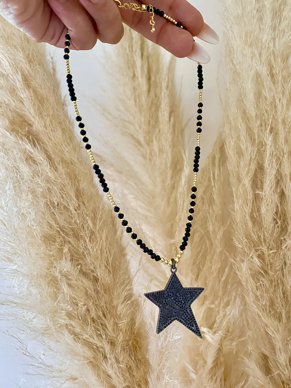 Collar Estrella Black Circones piedras facetadas 2