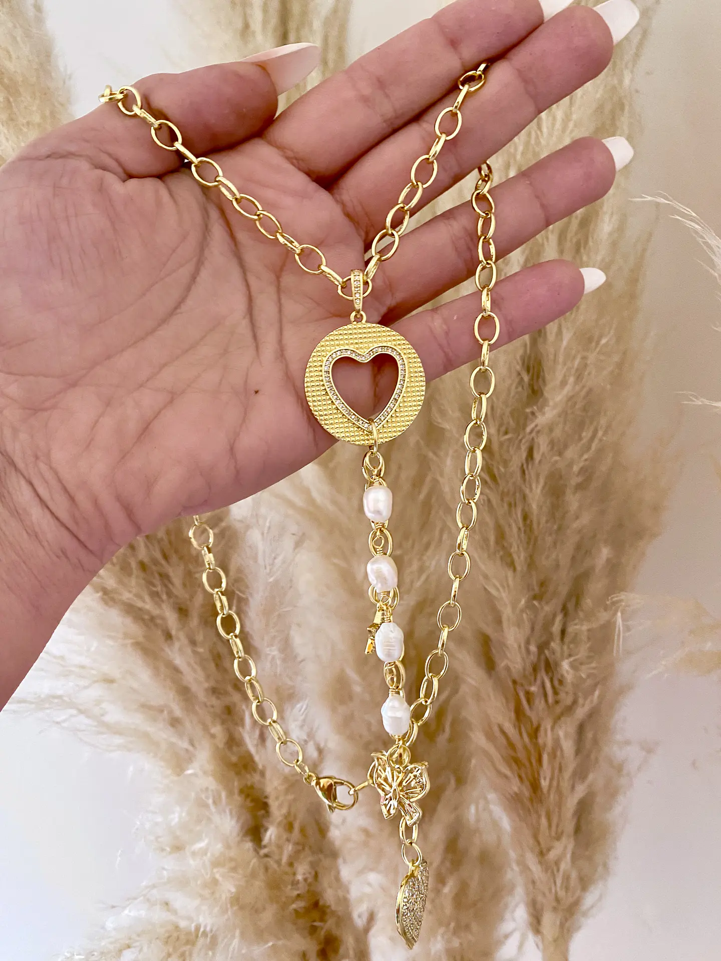 Collar XL Medallón Corazón Cascada y Perlas  6