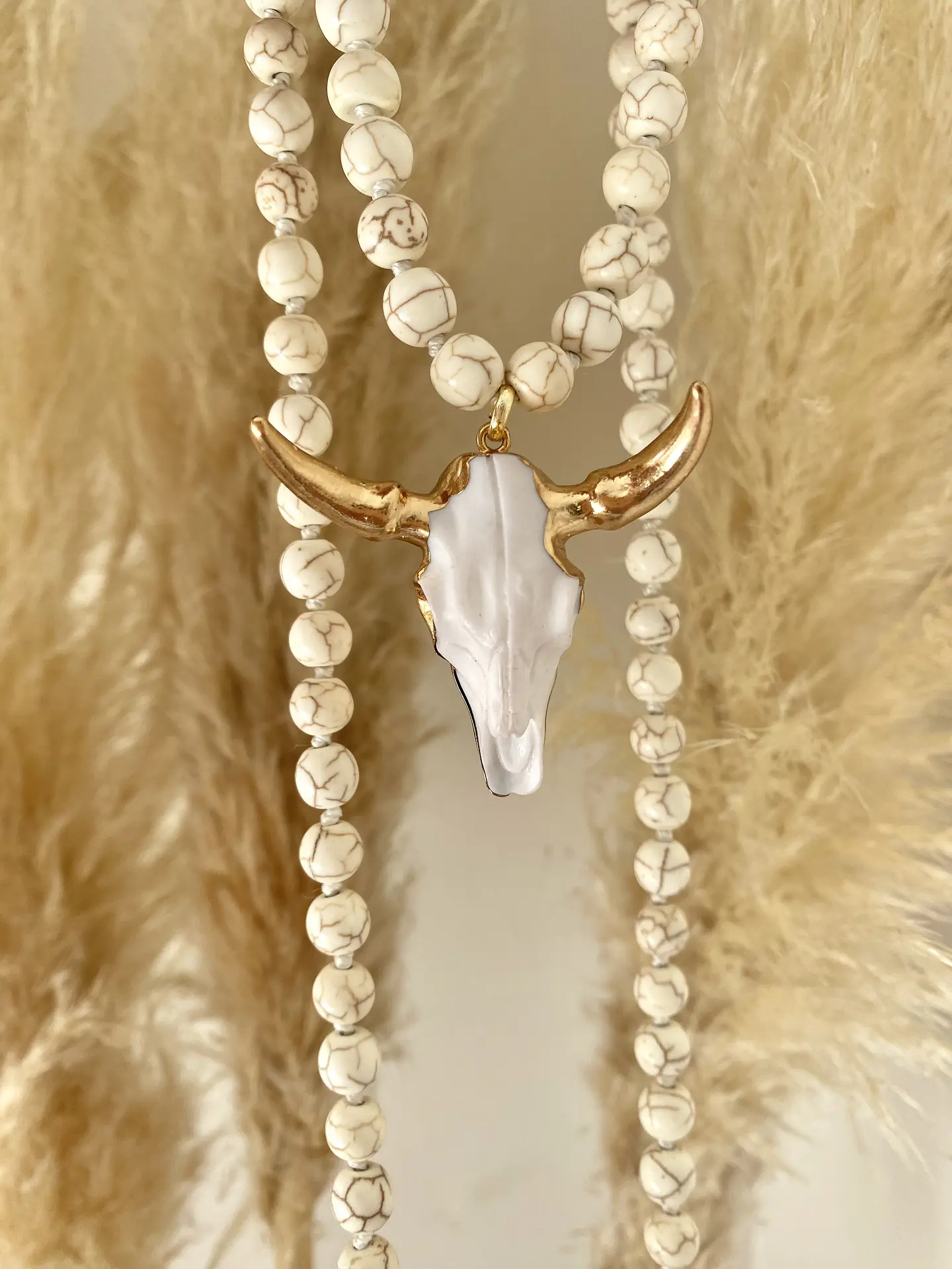 Collar XL Cabeza de Toro White 2