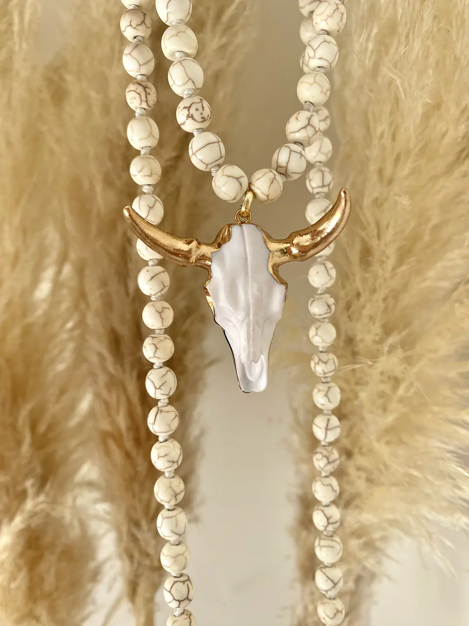 Collar XL Cabeza de Toro White 2