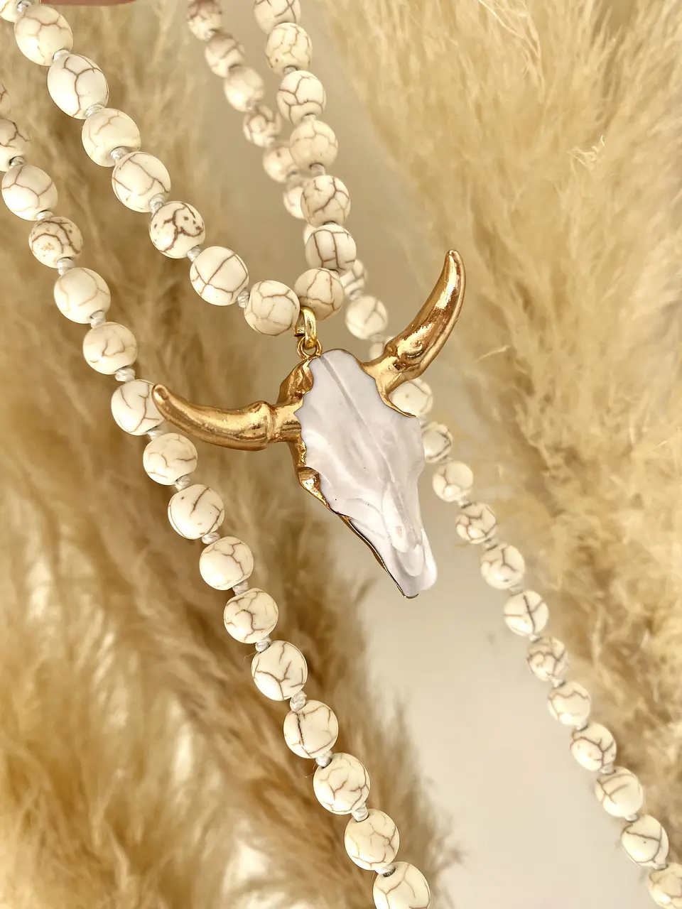 Collar XL Cabeza de Toro White 1