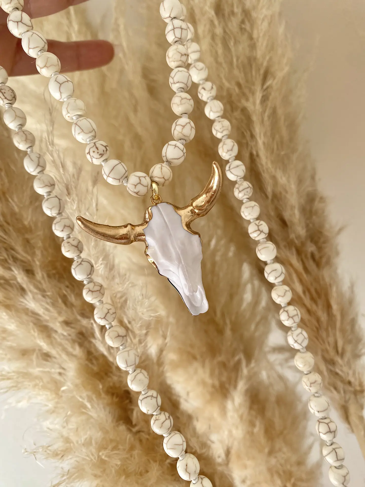 Collar XL Cabeza de Toro White 3