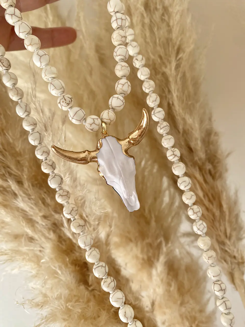 Collar XL Cabeza de Toro White 3
