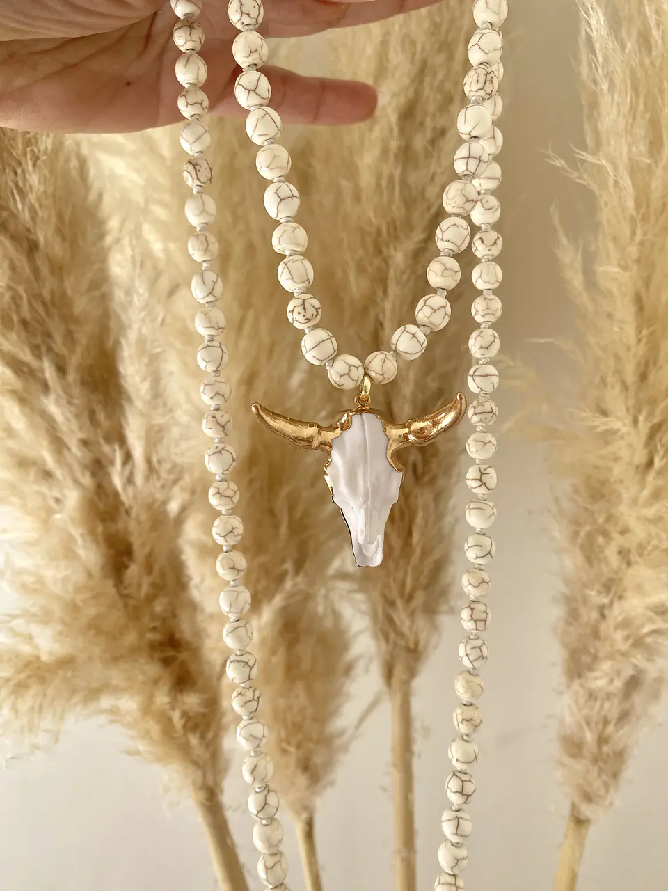 Collar XL Cabeza de Toro White 5