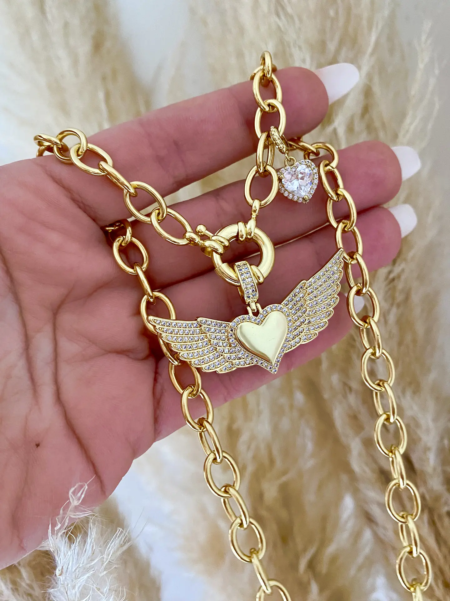 Collar Corazón alado Broche timon gold 3