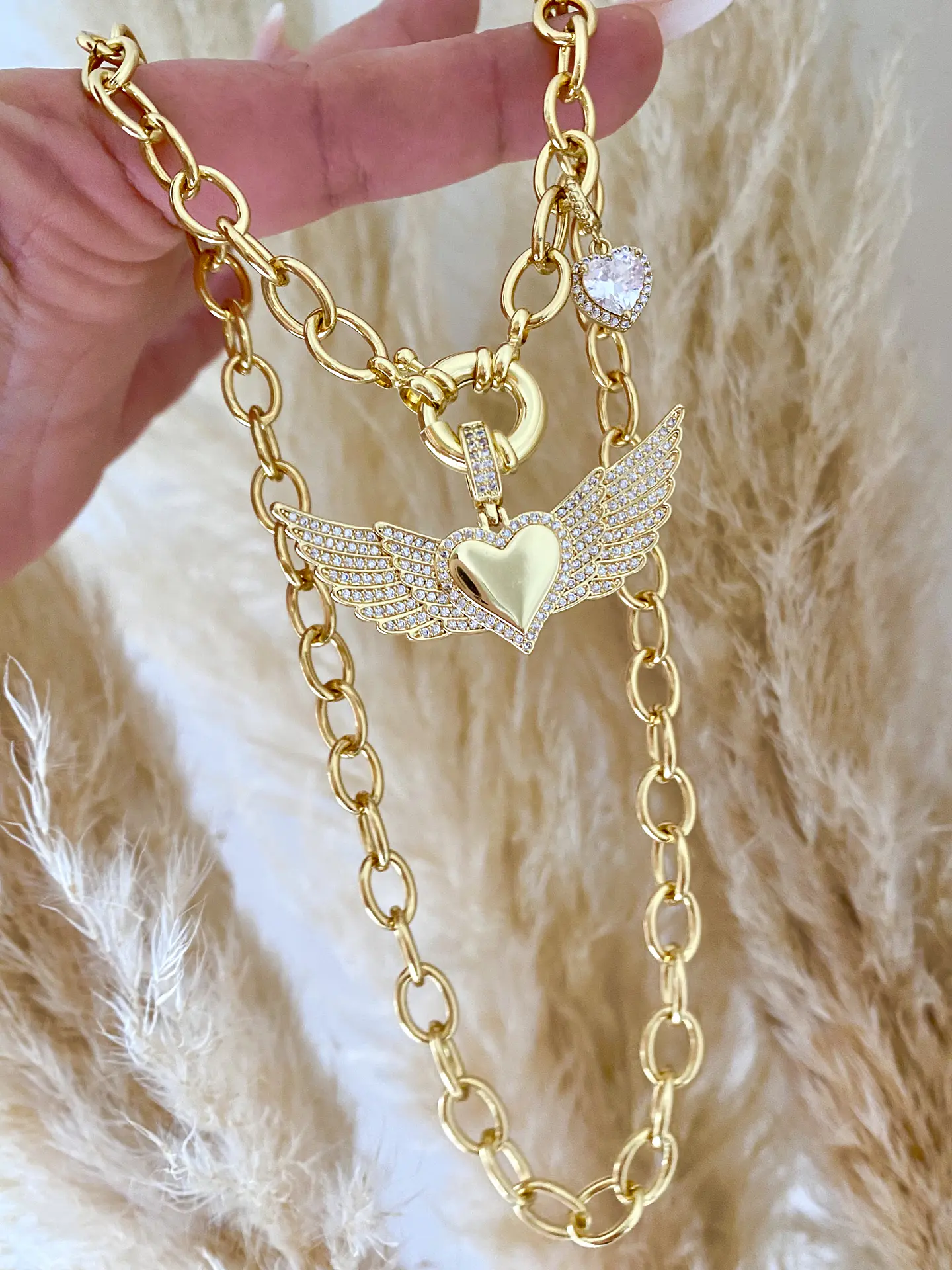 Collar Corazón alado Broche timon gold 1