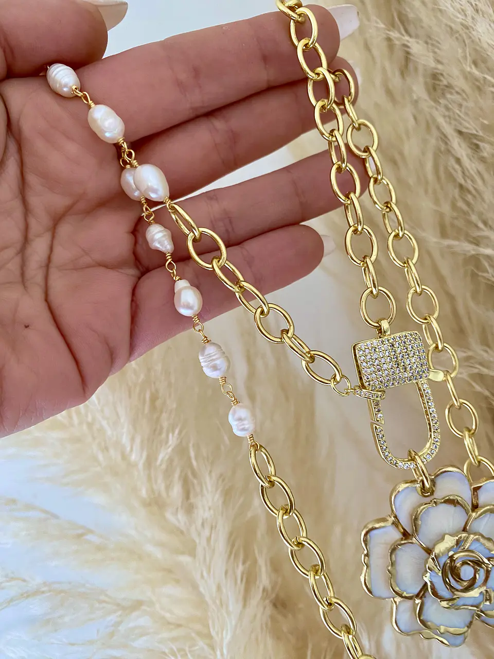 Collar XL Maxi Camelia Cadena Perlas broche luxury  3