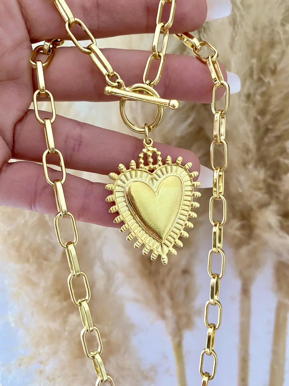 Collar Maxi Corazón Sagrado Gold  1