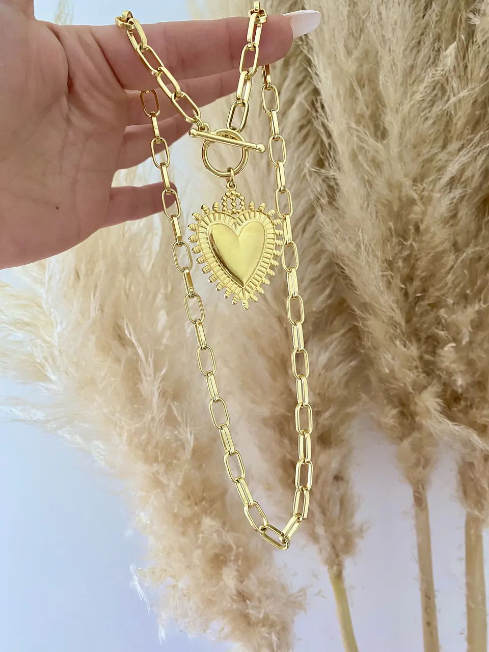 Collar Maxi Corazón Sagrado Gold  2