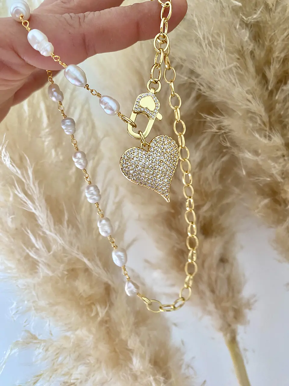 Collar Corazón Perlas Río y enchape oro broche corazón  5