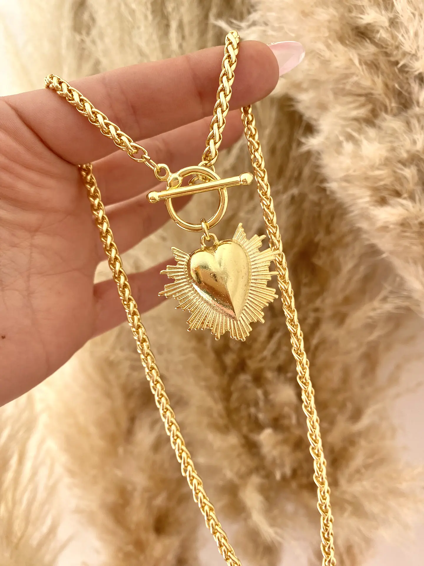 Collar  Corazón Sagrado Gold  1