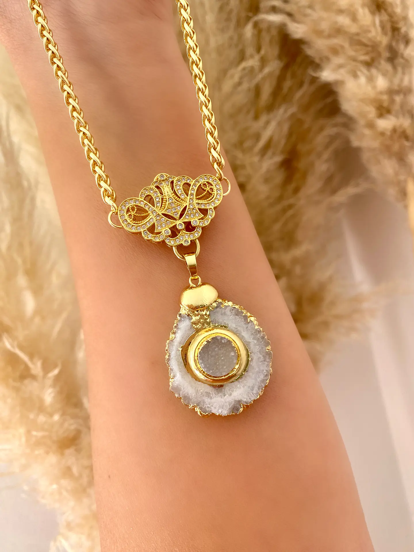 Collar Maxi Cuarzo Conector Barroco Gold  3