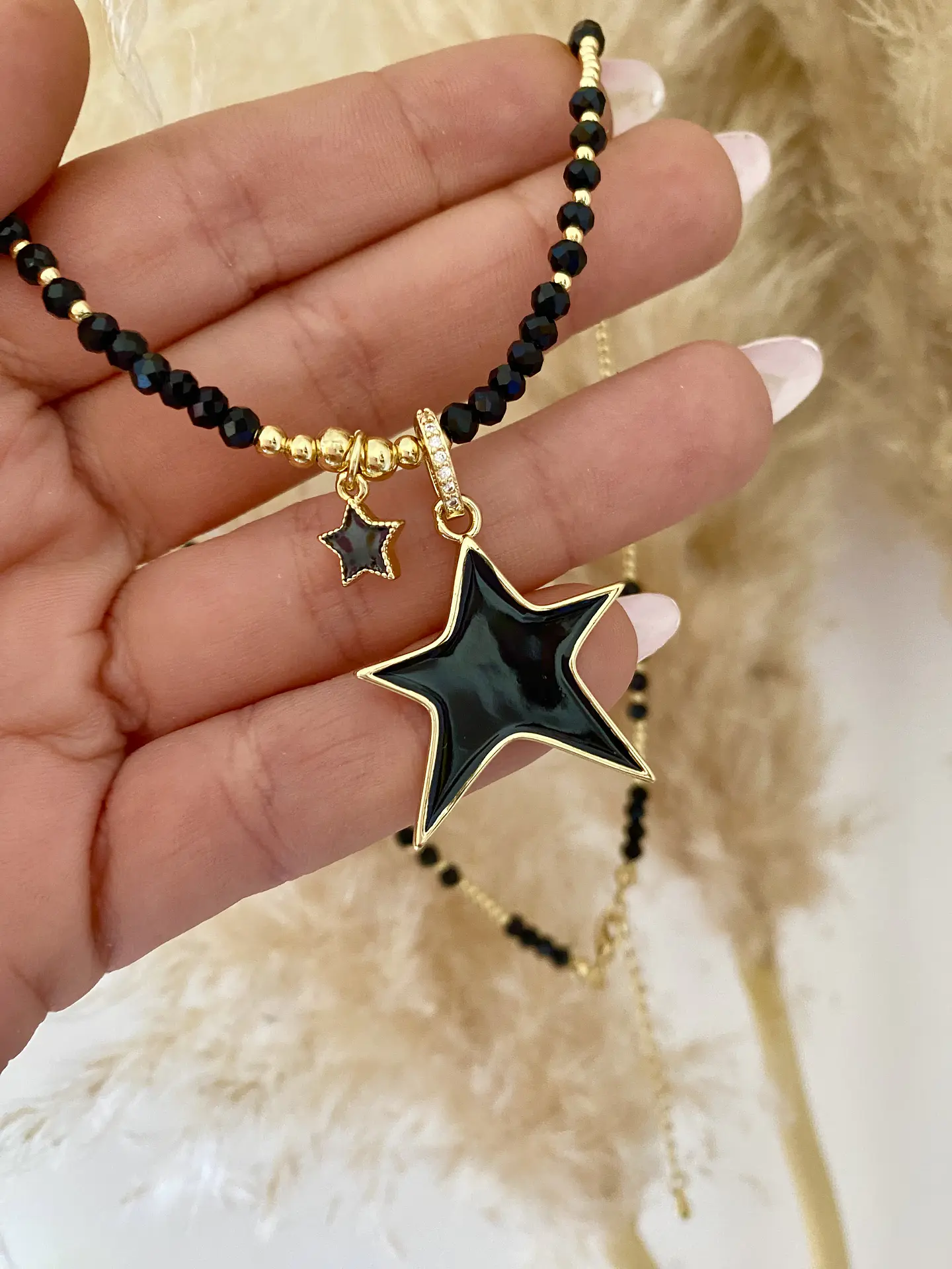 Collar Estrellas Black piedras facetadas  2