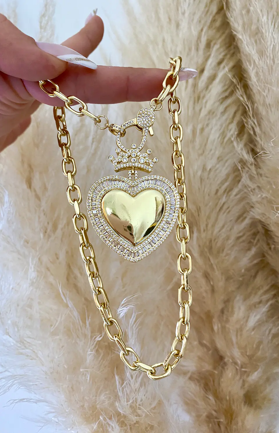 Collar Maxi Corazon Reina circones  2