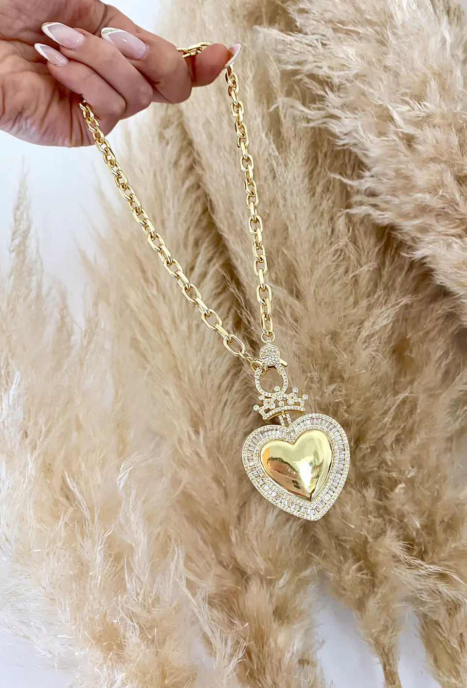 Collar Maxi Corazon Reina circones  5