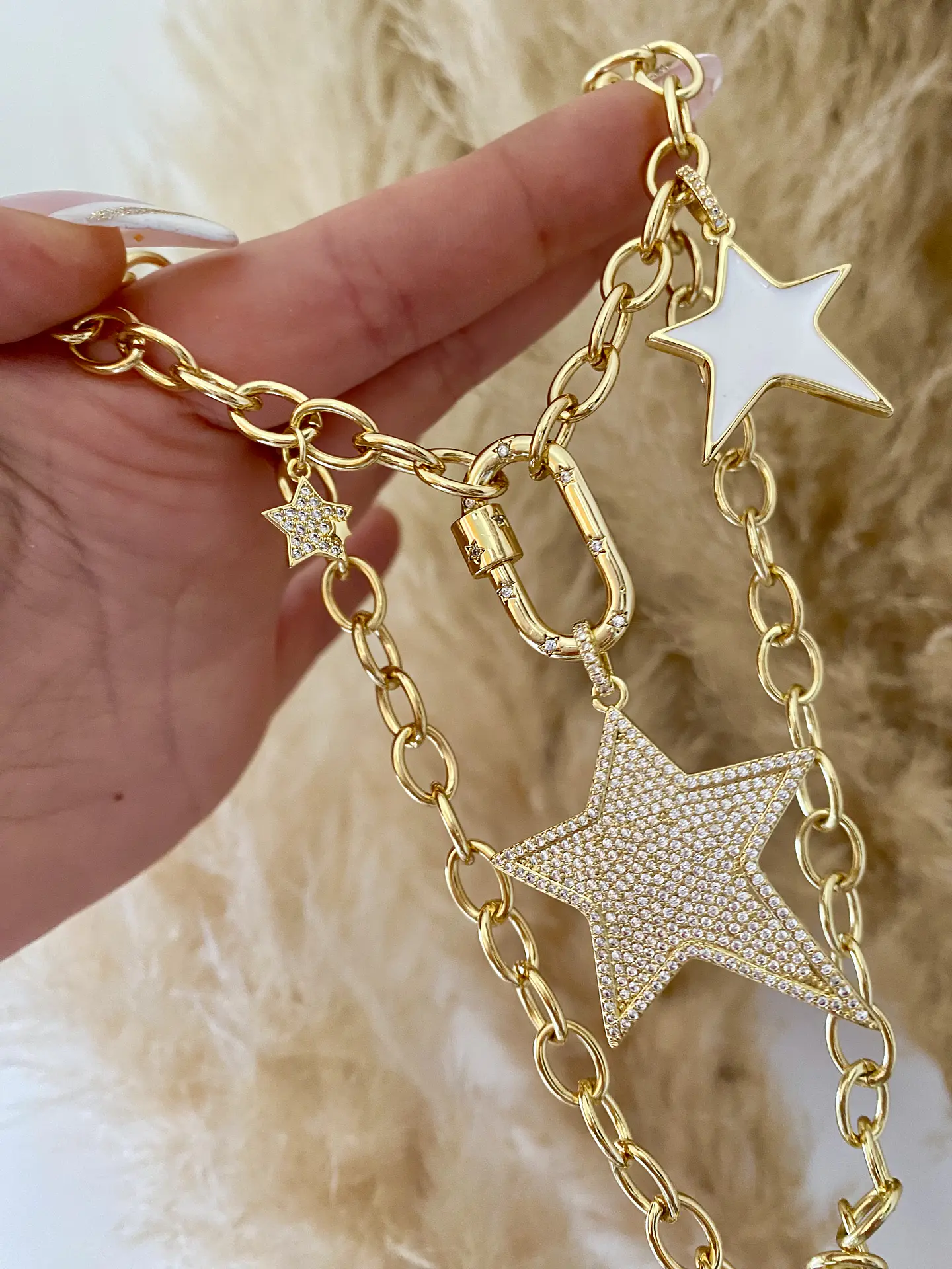 Collar Trilogía de Estrellas Gold 2