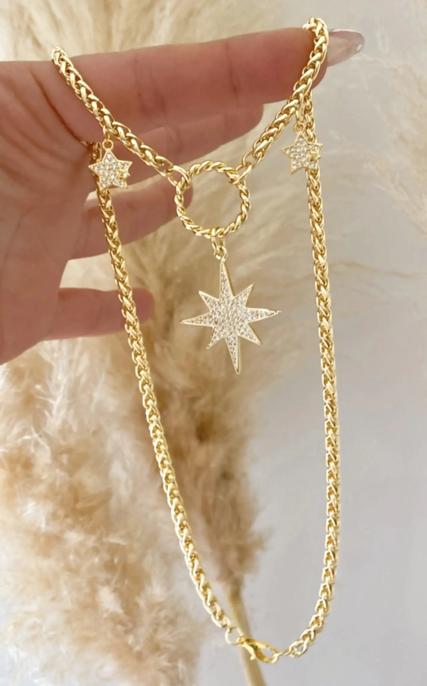 Collar Estrella Guía Circones y estrellitas laterales 2