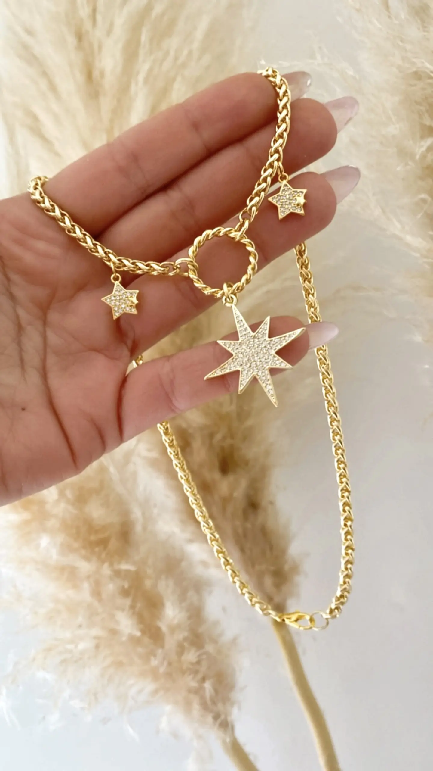 Collar Estrella Guía Circones y estrellitas laterales 4