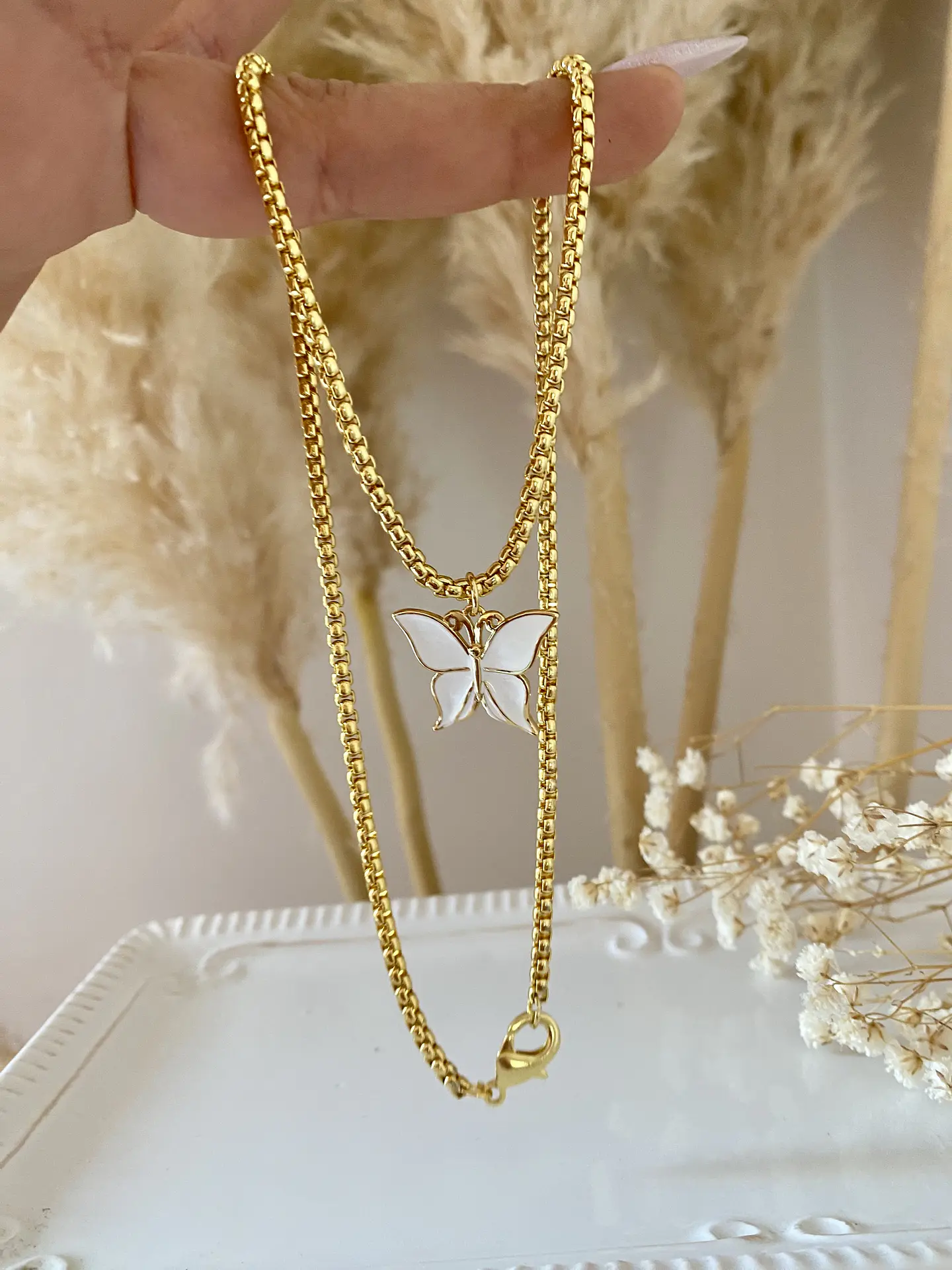 Collar Mariposa Blanca Gold 4