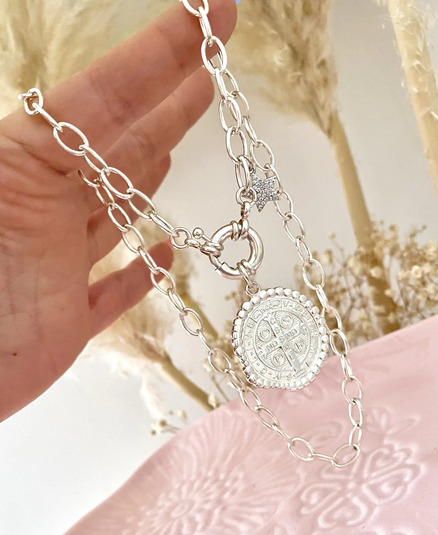 Collar Medalla San Benito Silver punto luz 2