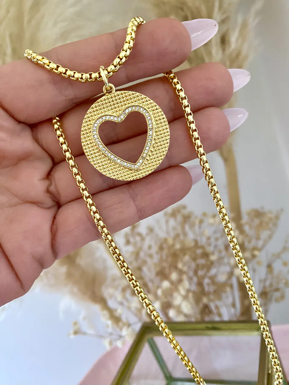 Collar Medalla Corazón Calado Gold 1
