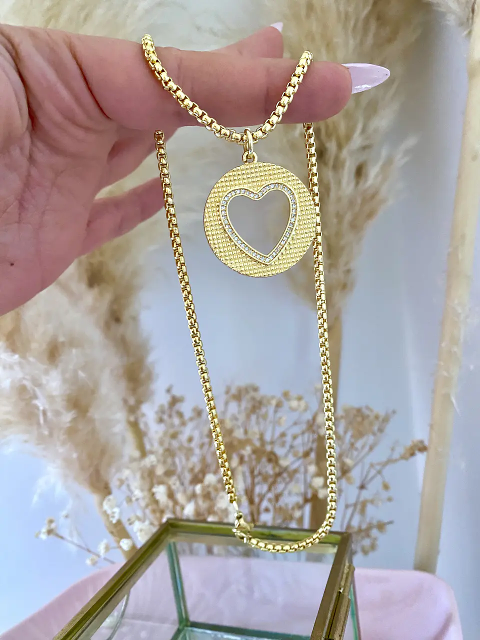 Collar Medalla Corazón Calado Gold 2