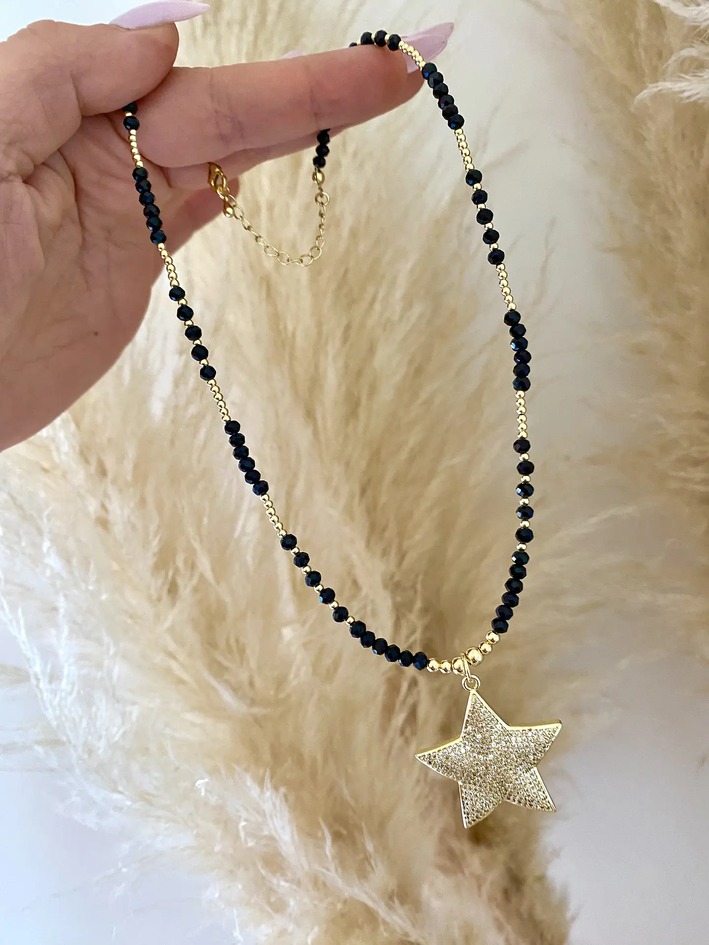 Collar Estrella Circones balines y piedras facetadas black 2