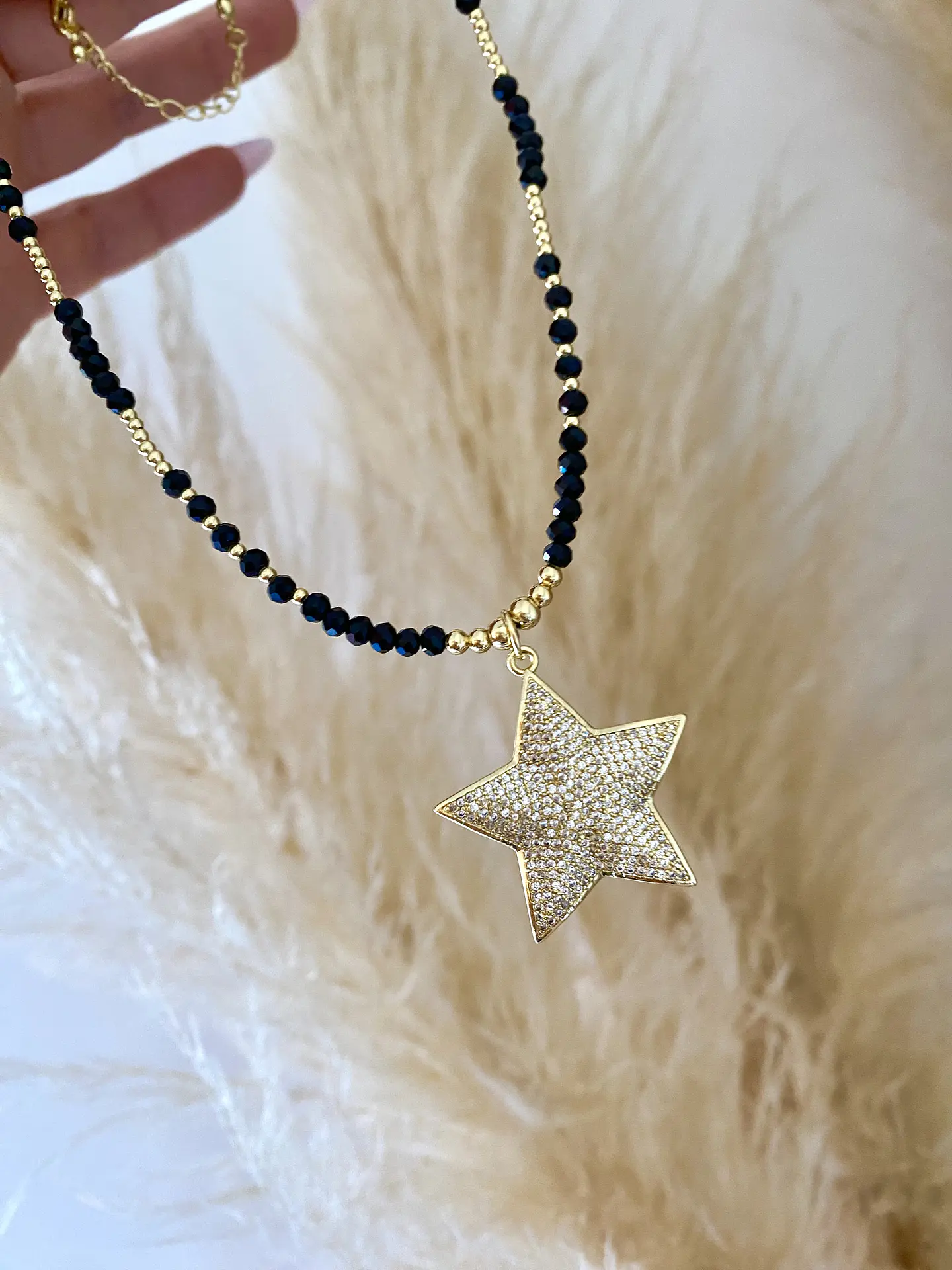 Collar Estrella Circones balines y piedras facetadas black 3