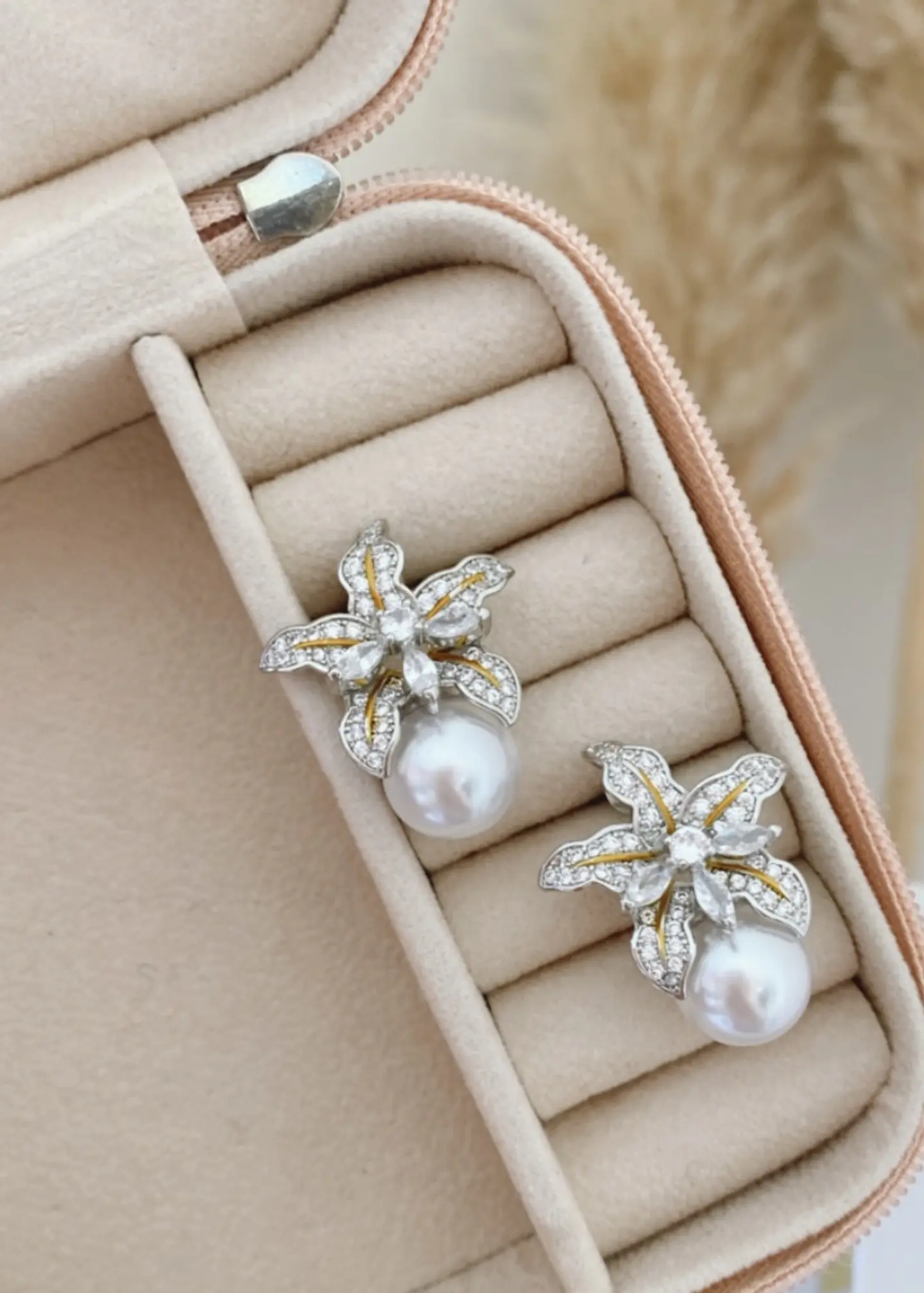 Aros Flor Hibiscus Luxury Circones Perla Silver 1