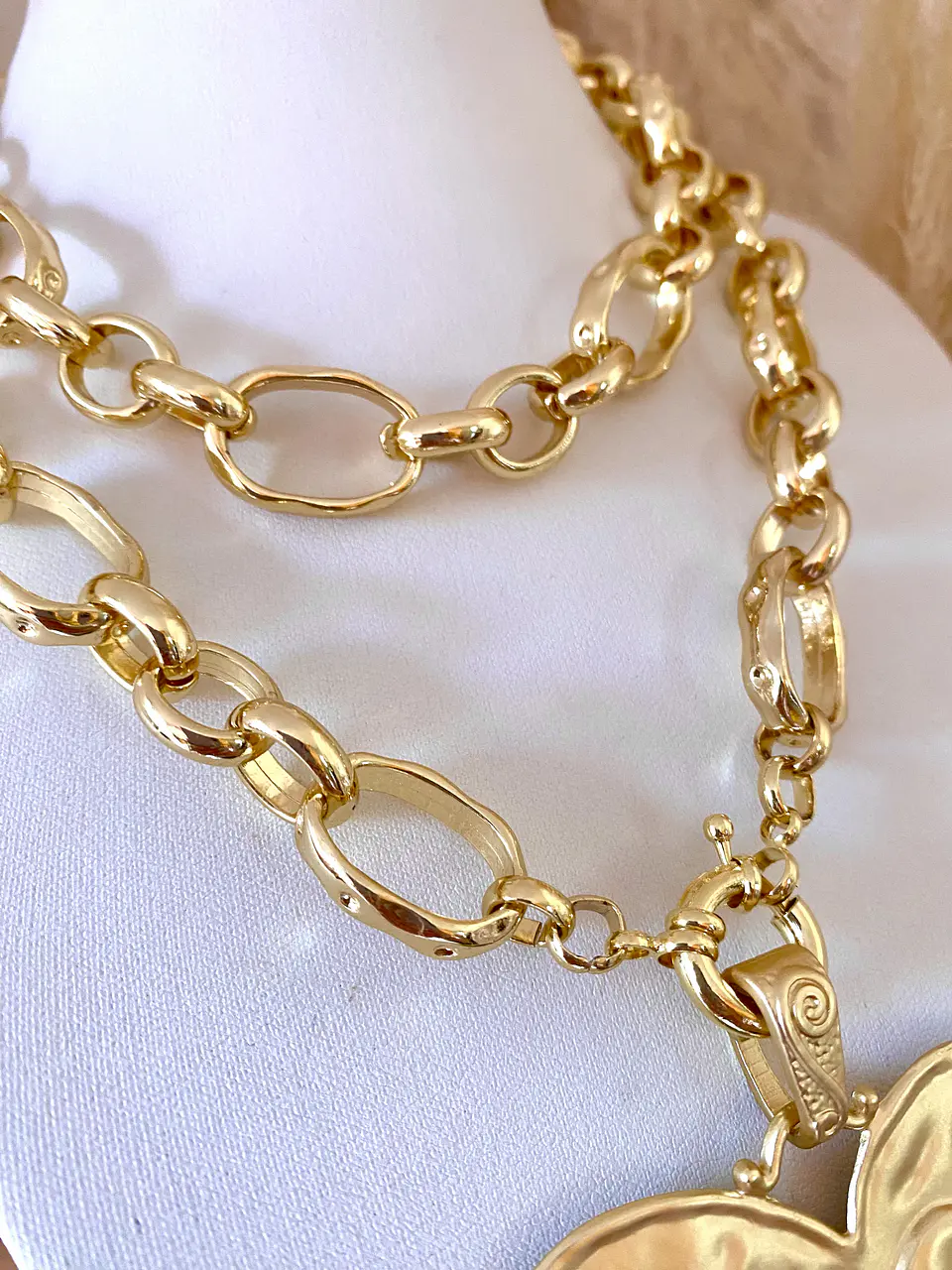 Maxi Collar XL Medallón Corazón Gold  4