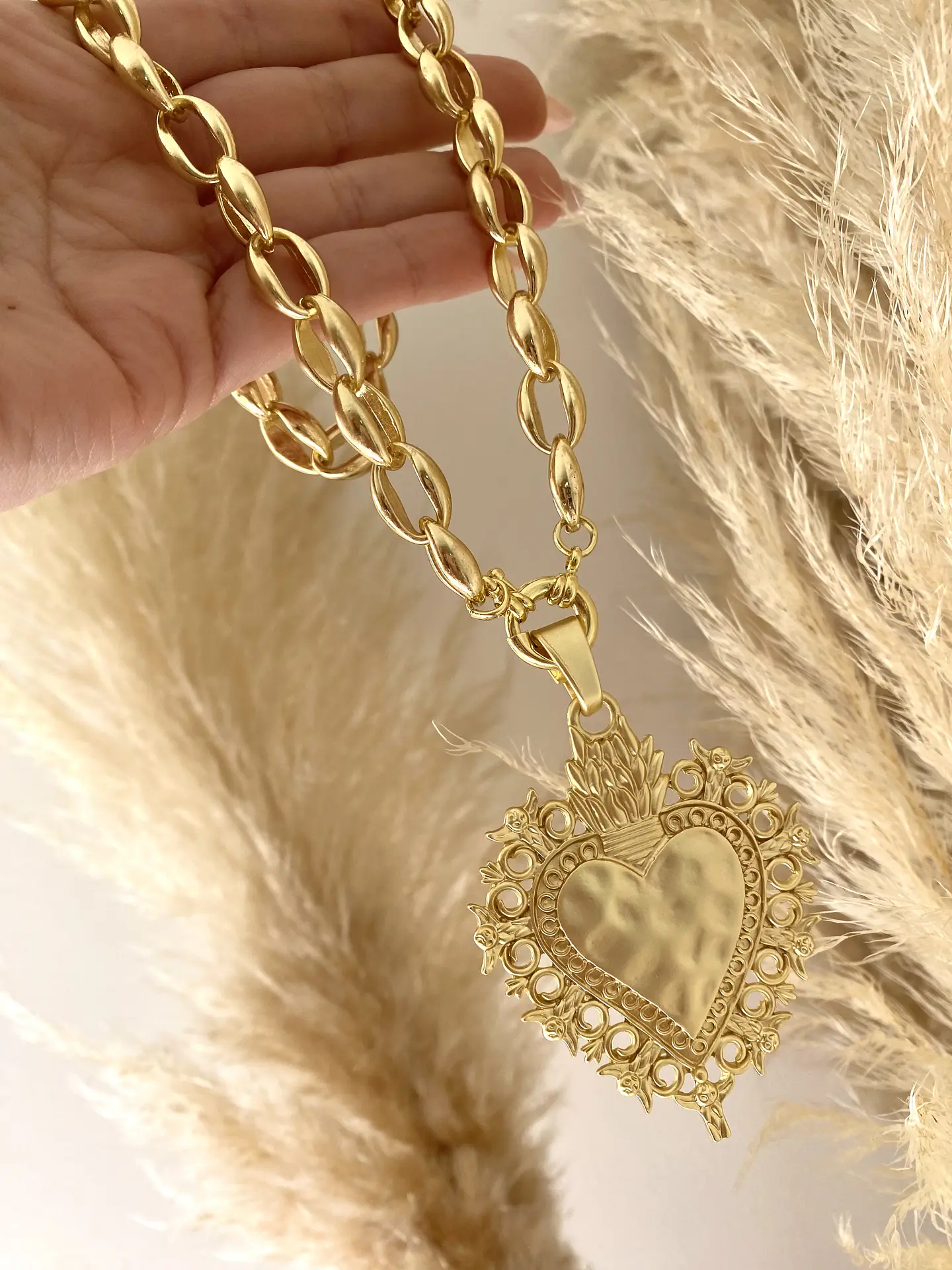 Collar Medallón Maxi Corazón Barroco 4