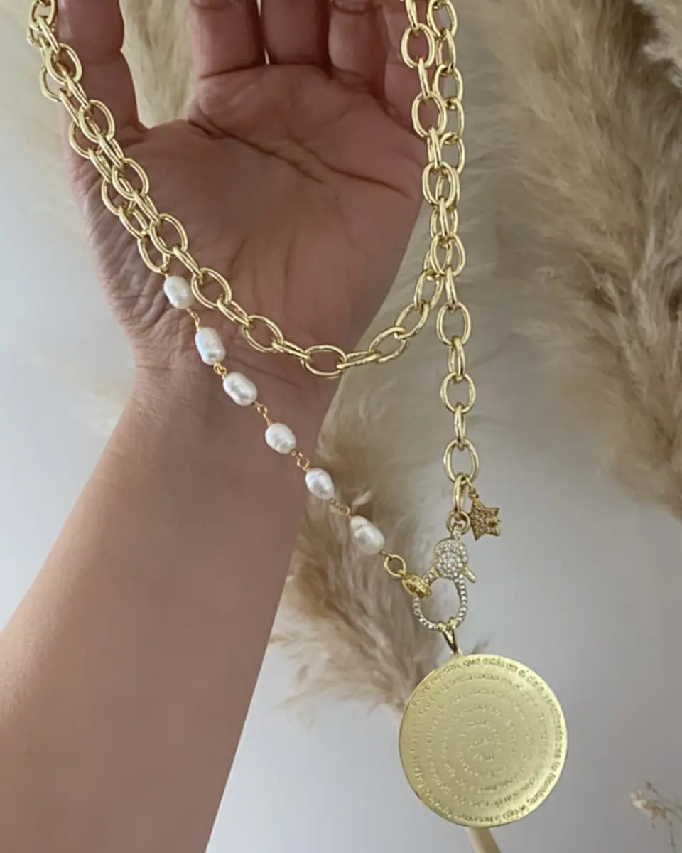  Collar XL Medallón Padre Nuestro Perlas rio y eslabones gold 2