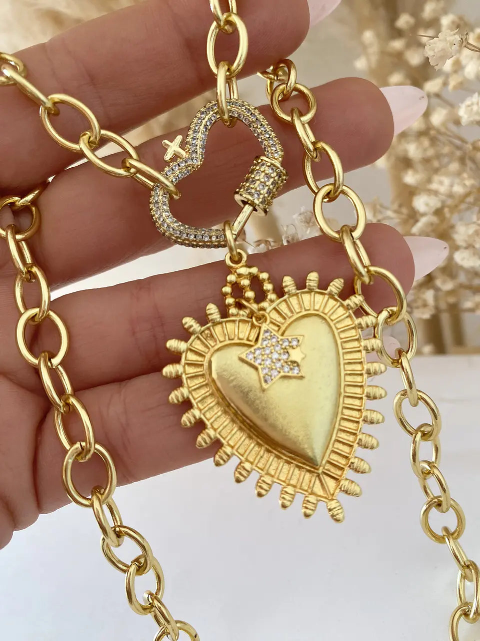 Collar Maxi Corazon  Sagrado Queen  1