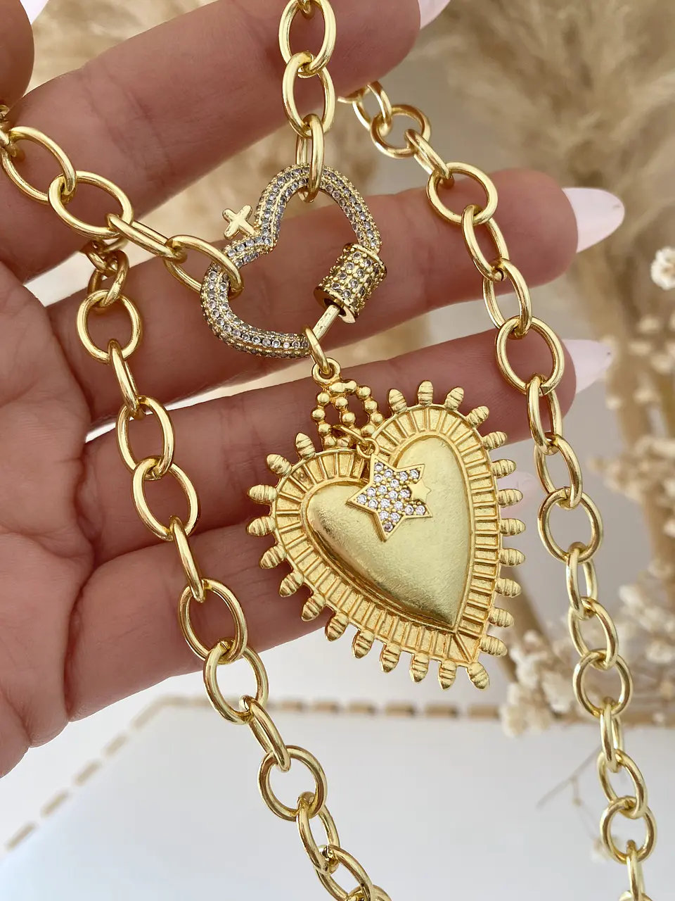 Collar Maxi Corazon  Sagrado Queen  3