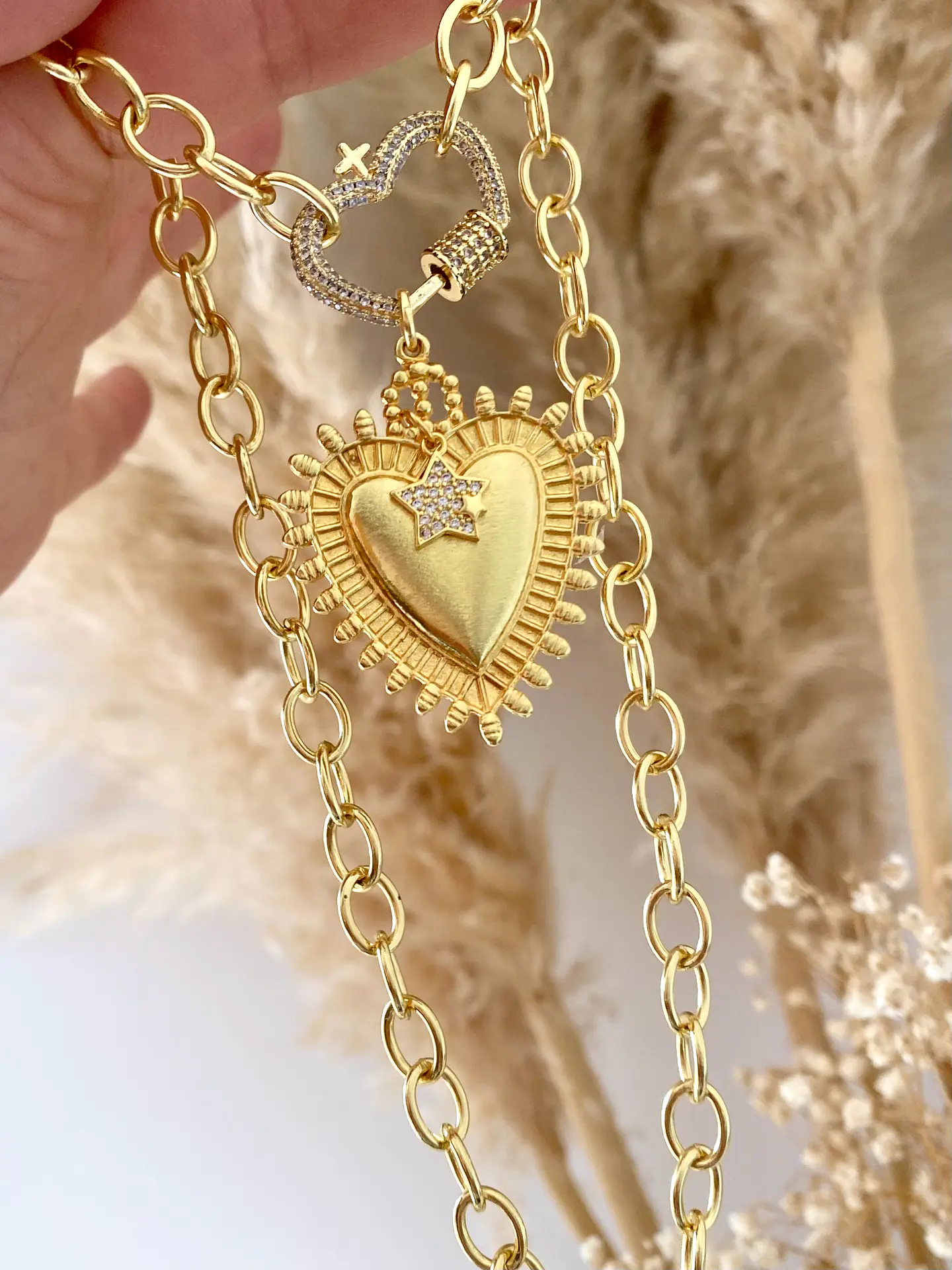 Collar Maxi Corazon  Sagrado Queen  6