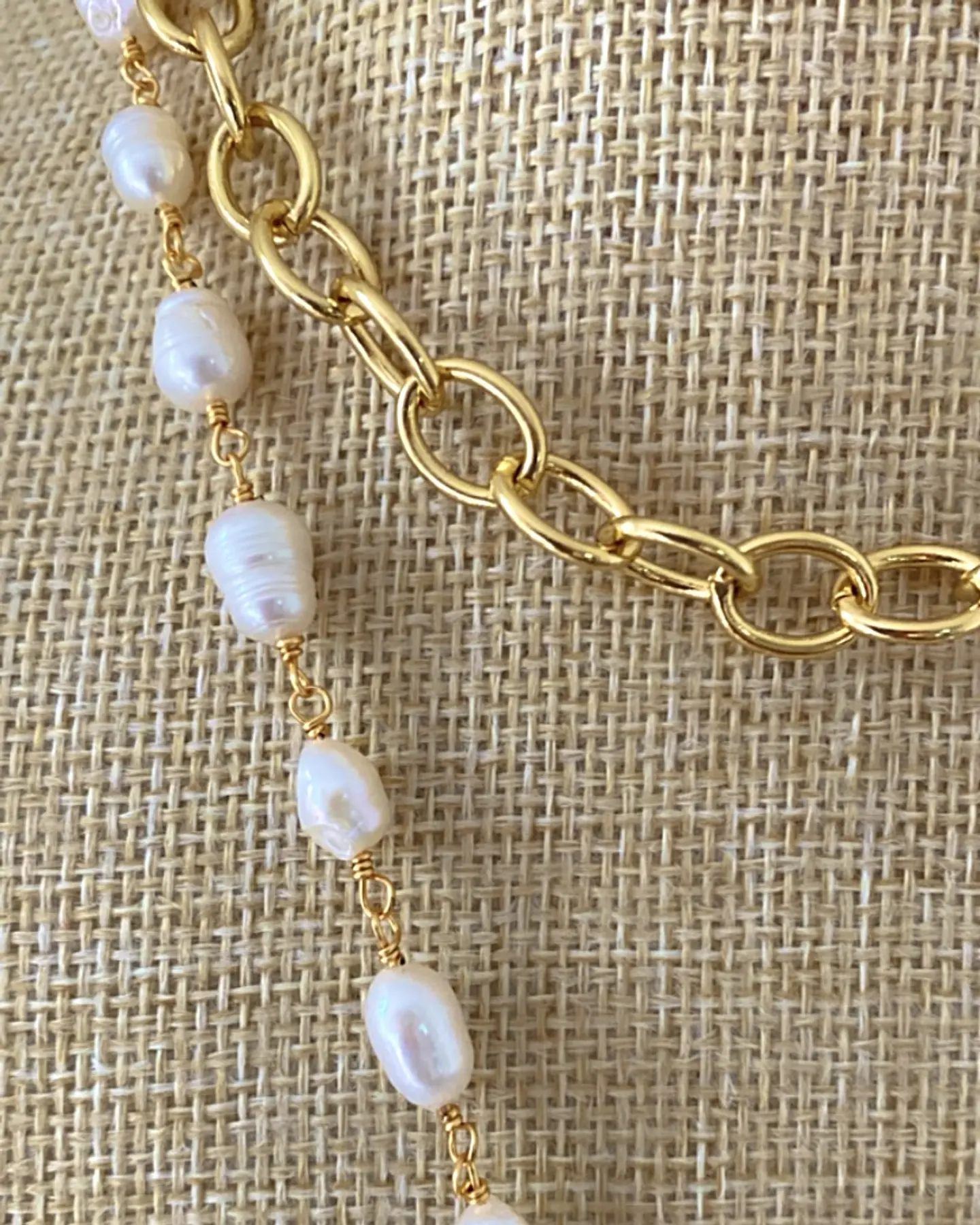 Collar XL Maxi Cruz Cristal Perlas Broche Candado 3