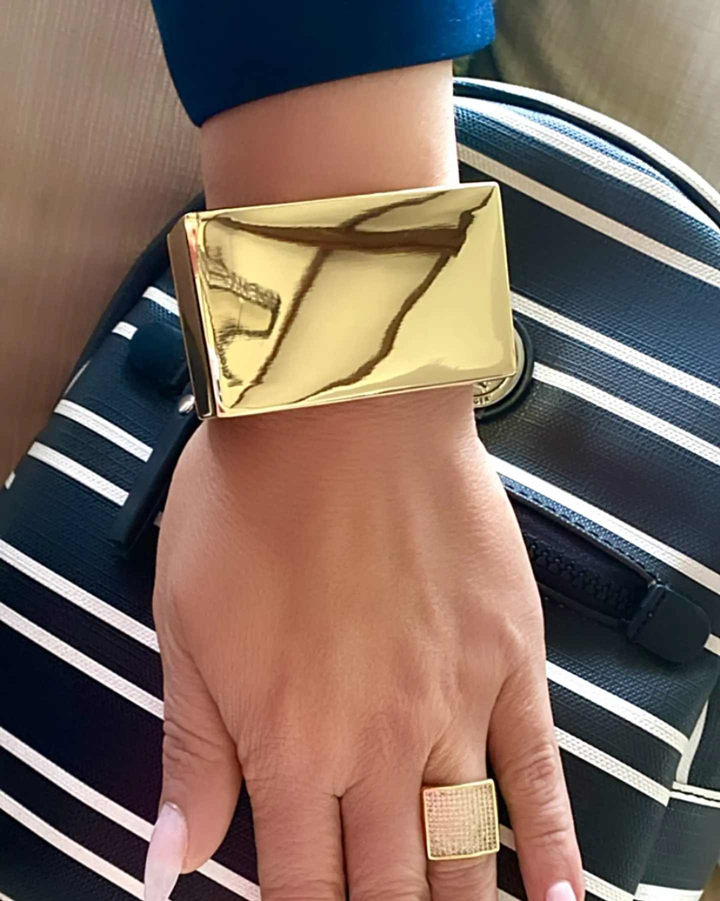 Maxi Brazalete Boston Espejado Golden 1