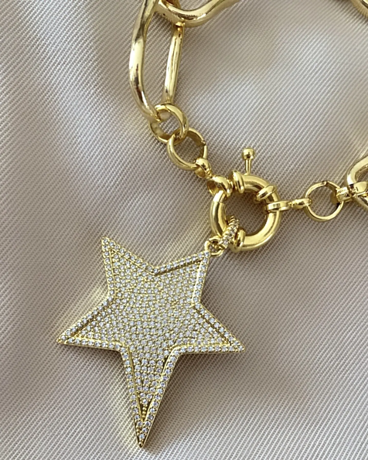 Maxi Pulsera Estrella Irregular Circones Gold 2