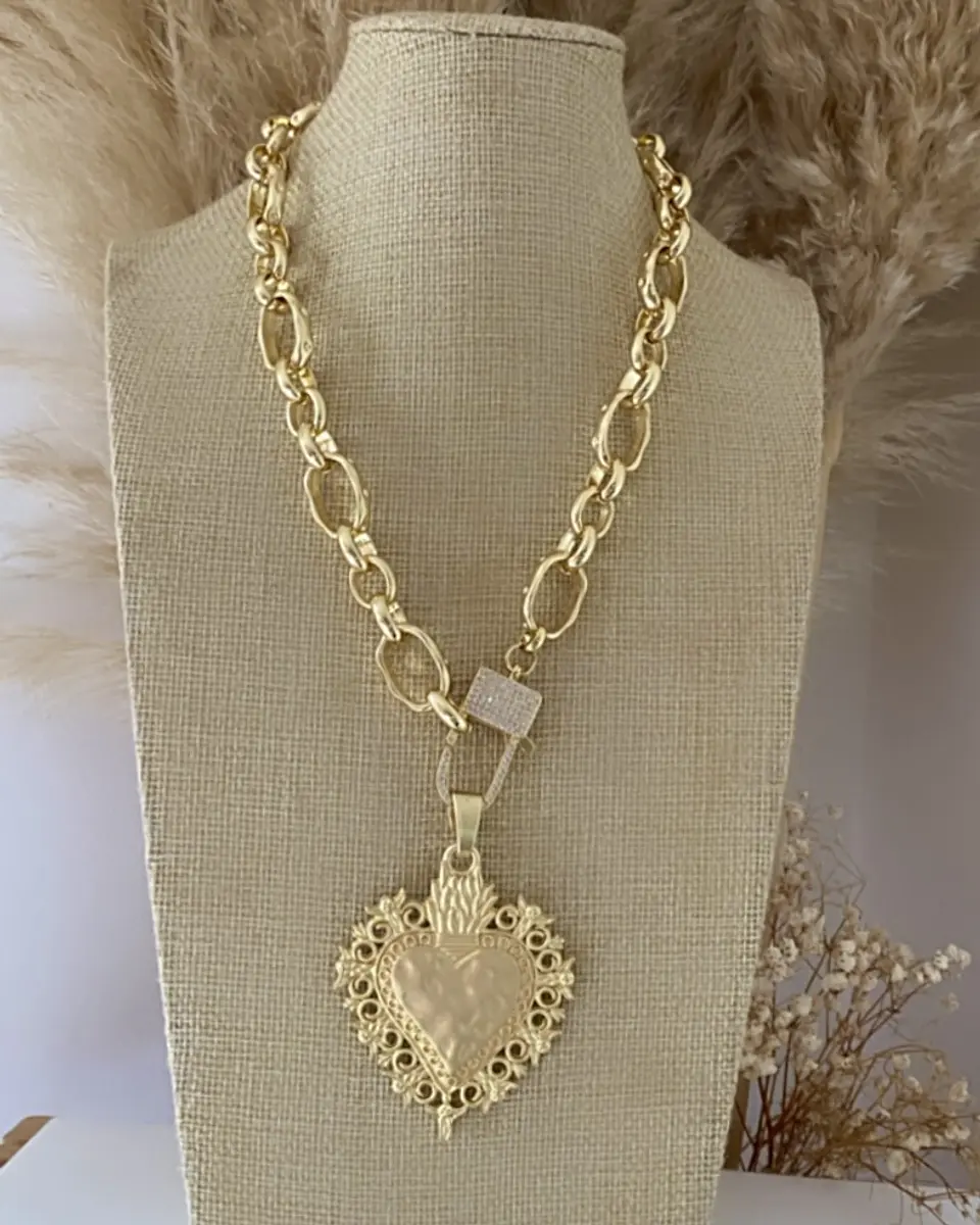 Collar Medallón Maxi Corazón Barroco 5