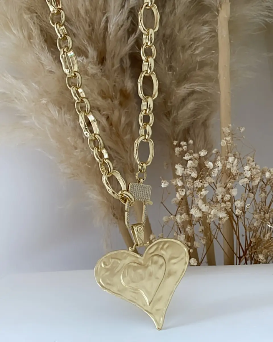 Collar Medallón Maxi Corazon Mate  3