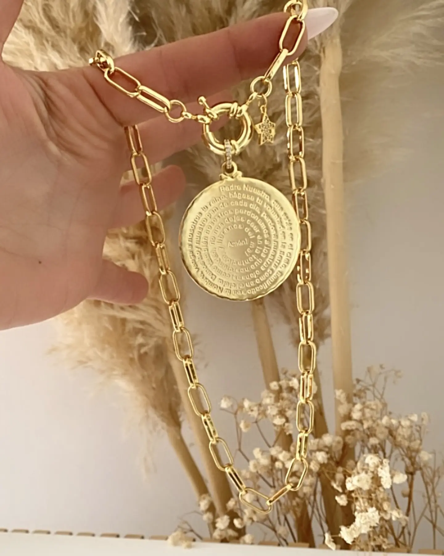 Collar Medallón Padre Nuestro Punto luz Gold 3