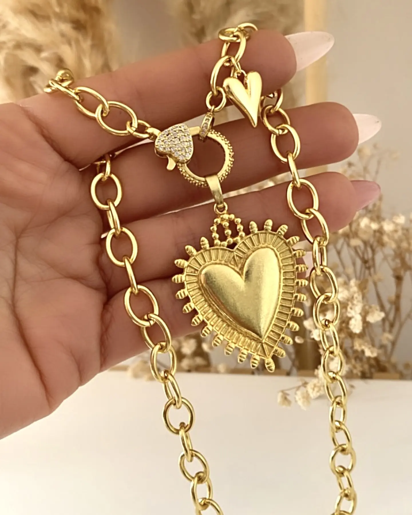 Collar Maxi Corazón Sagrado broche Corazón circones  2