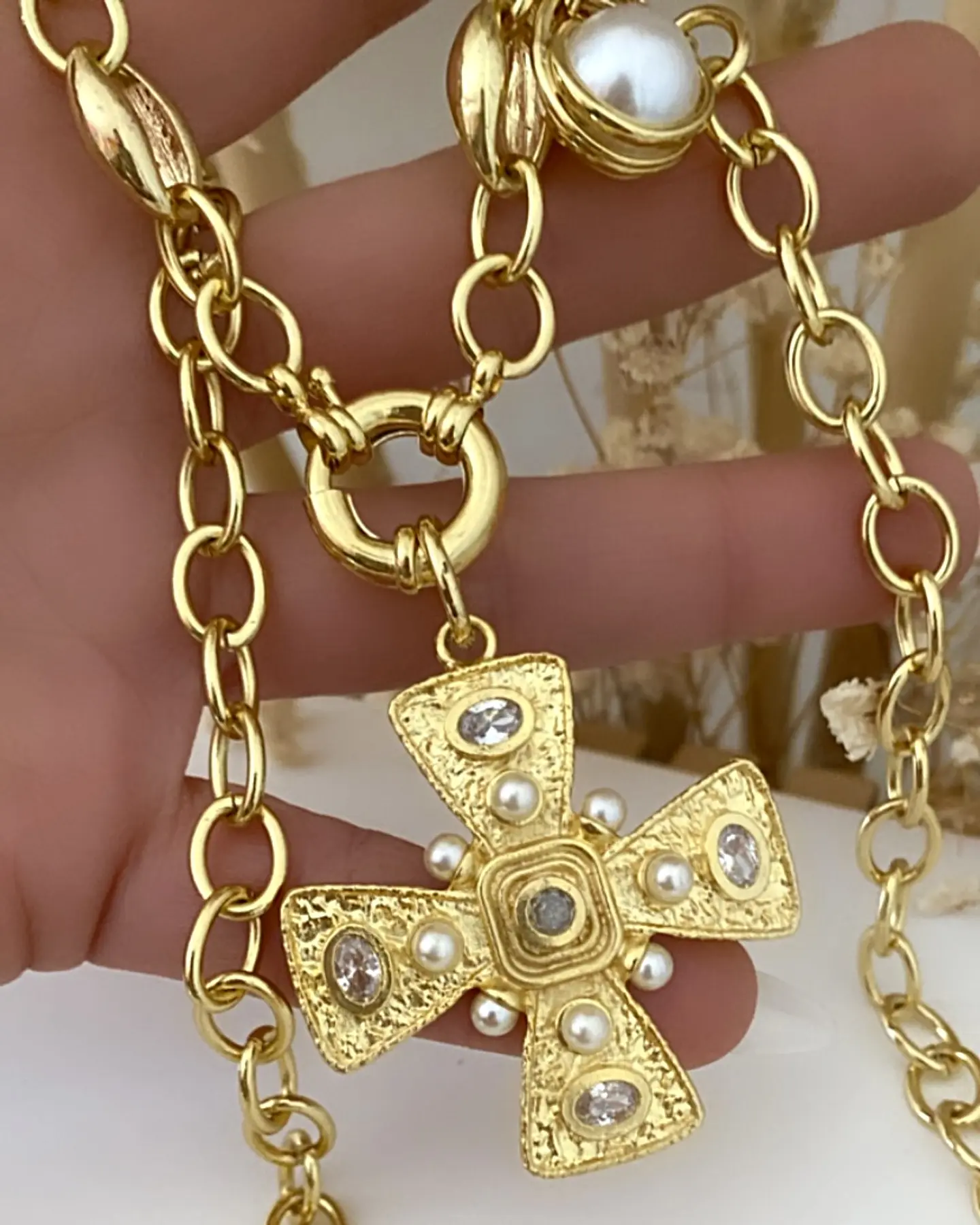 Collar XL Maxi Cruz Perlas Cristales  Gold 4
