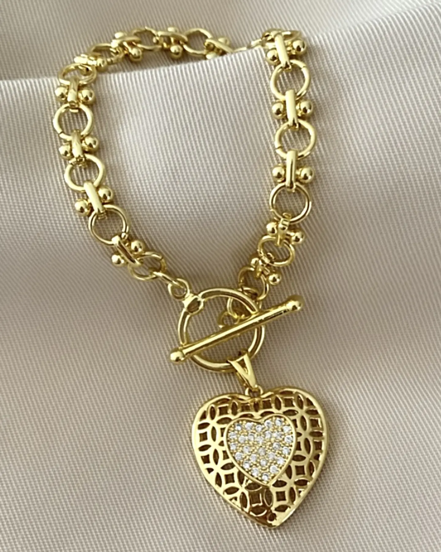 Pulsera con dije Corazón Calado Circones  1