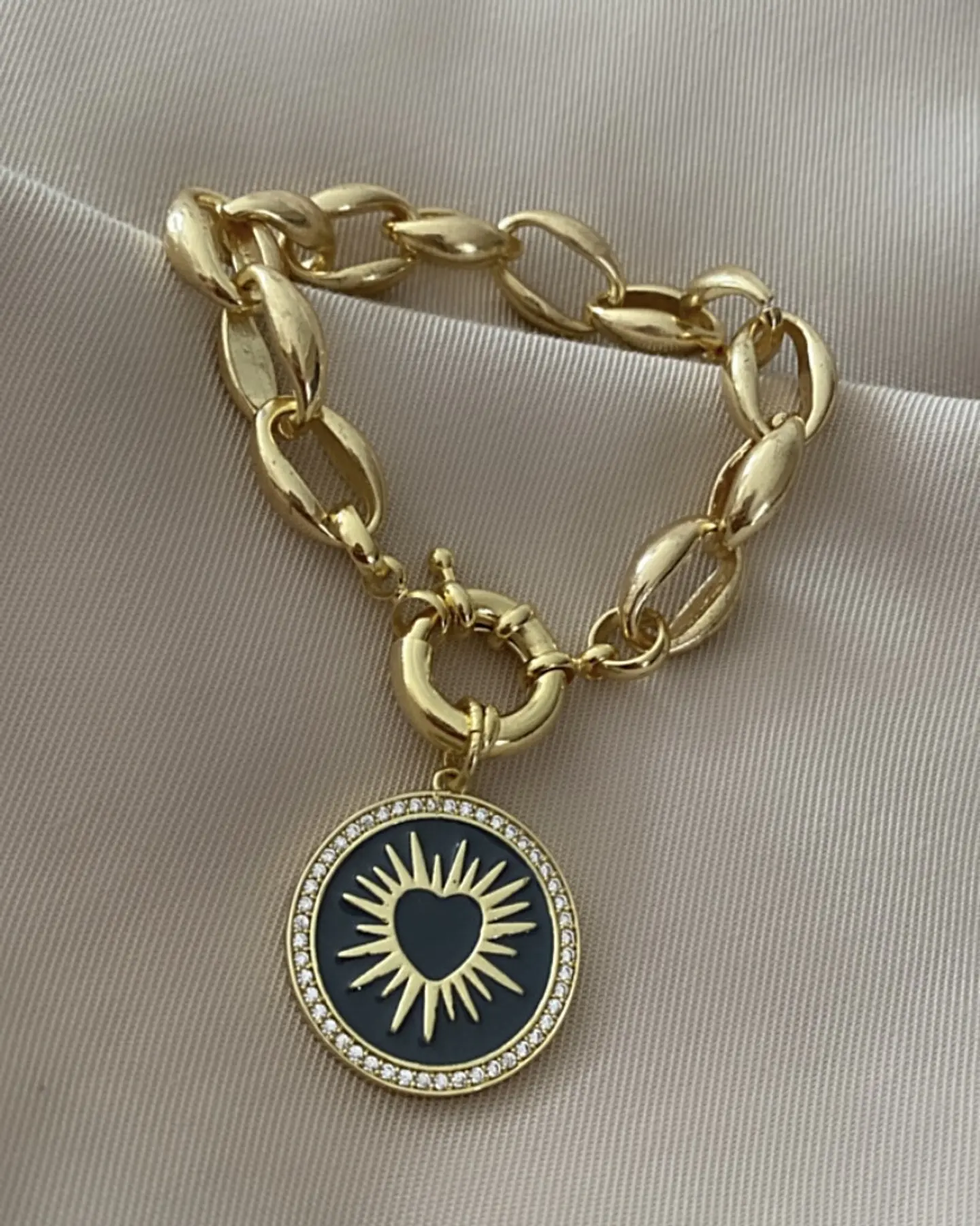 Pulsera dije Medalla Corazón Black 3