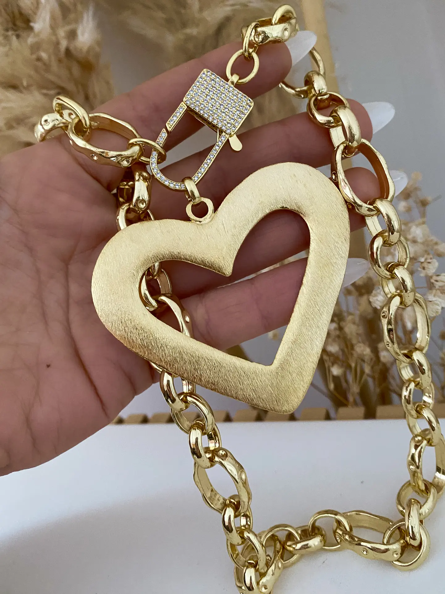 Collar Maxi Corazón Silueta cadenón Gold 3