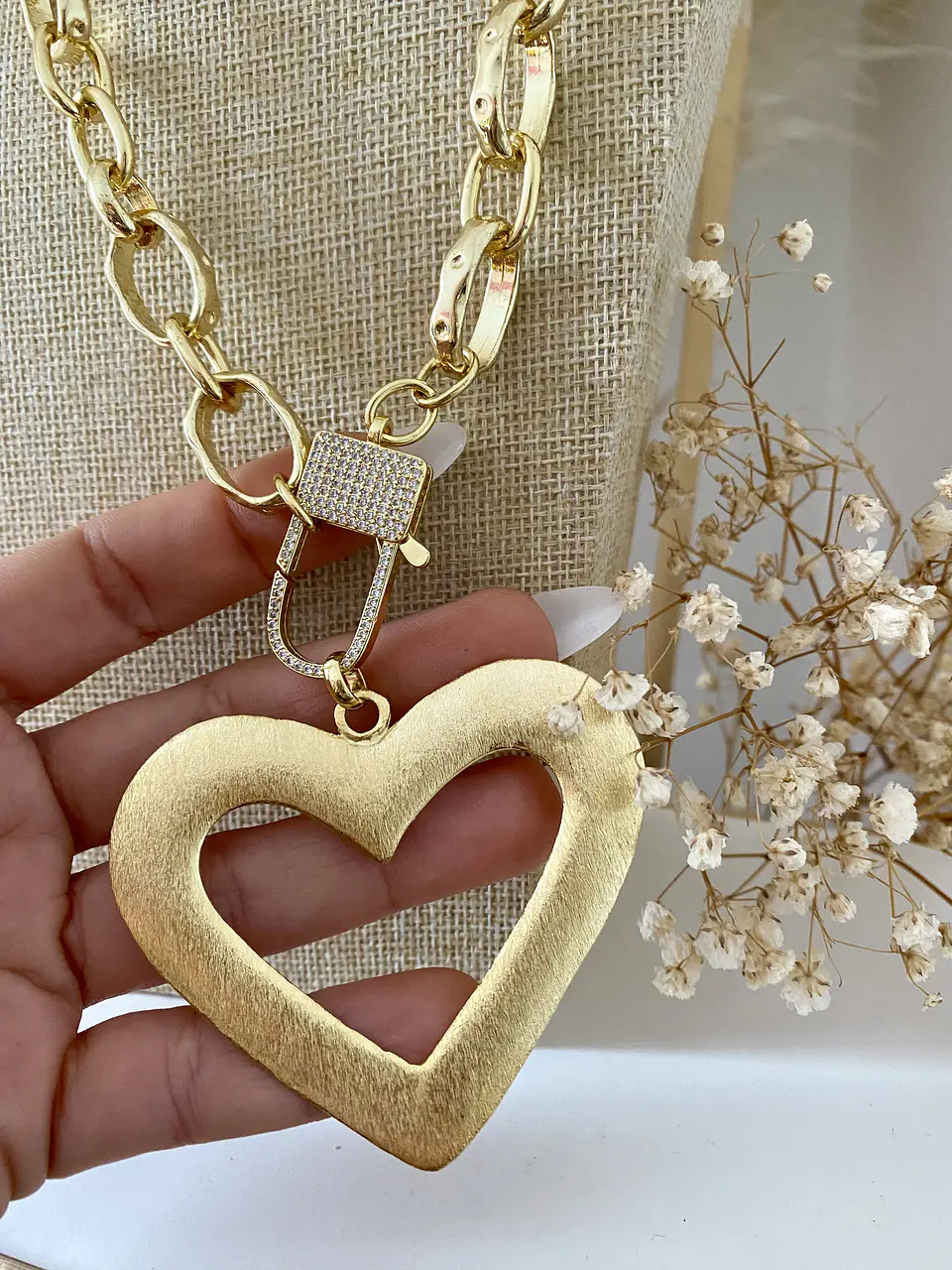 Collar Maxi Corazón Silueta cadenón Gold 4