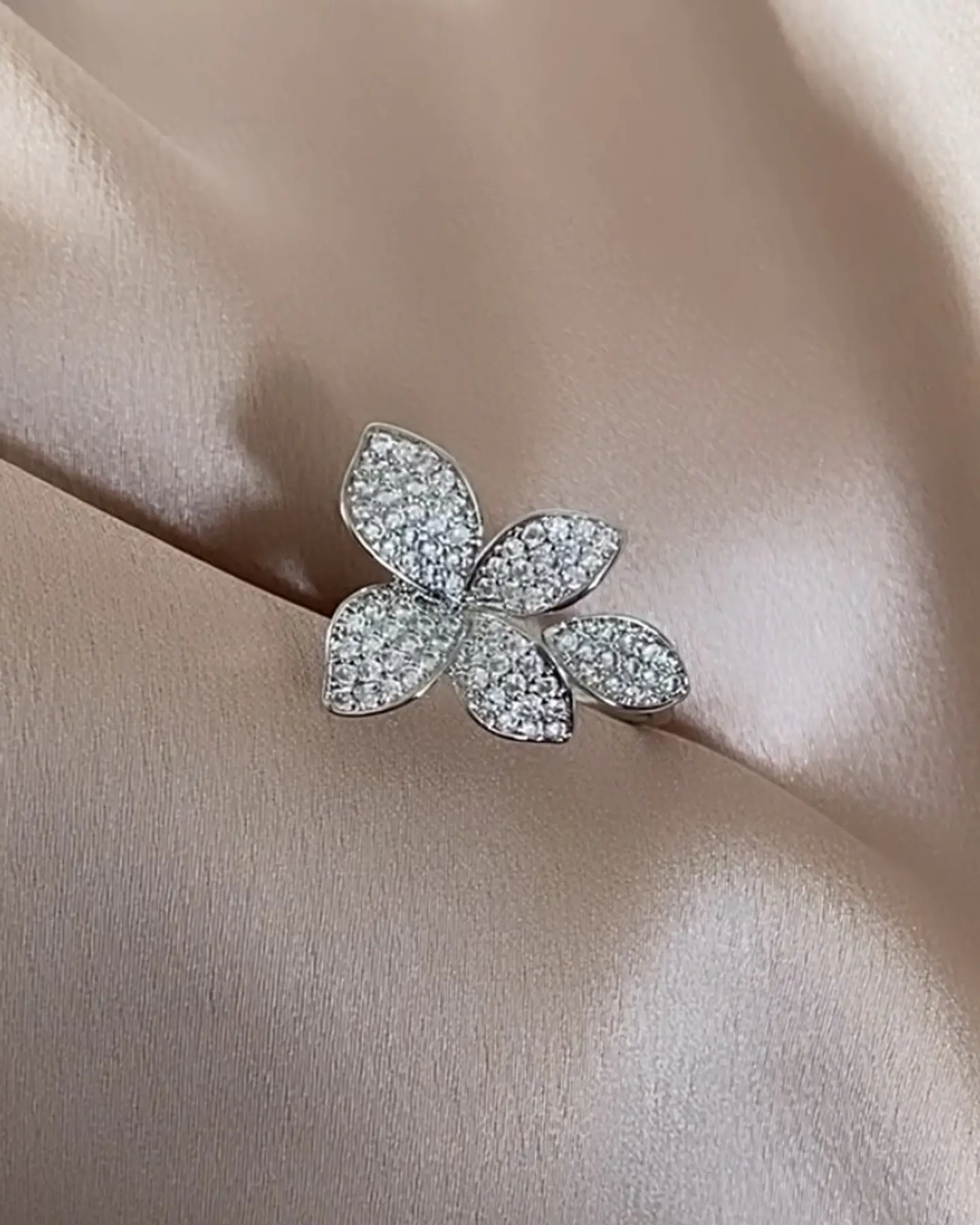 Anillo Mediano Pétalos Circones Silver  4
